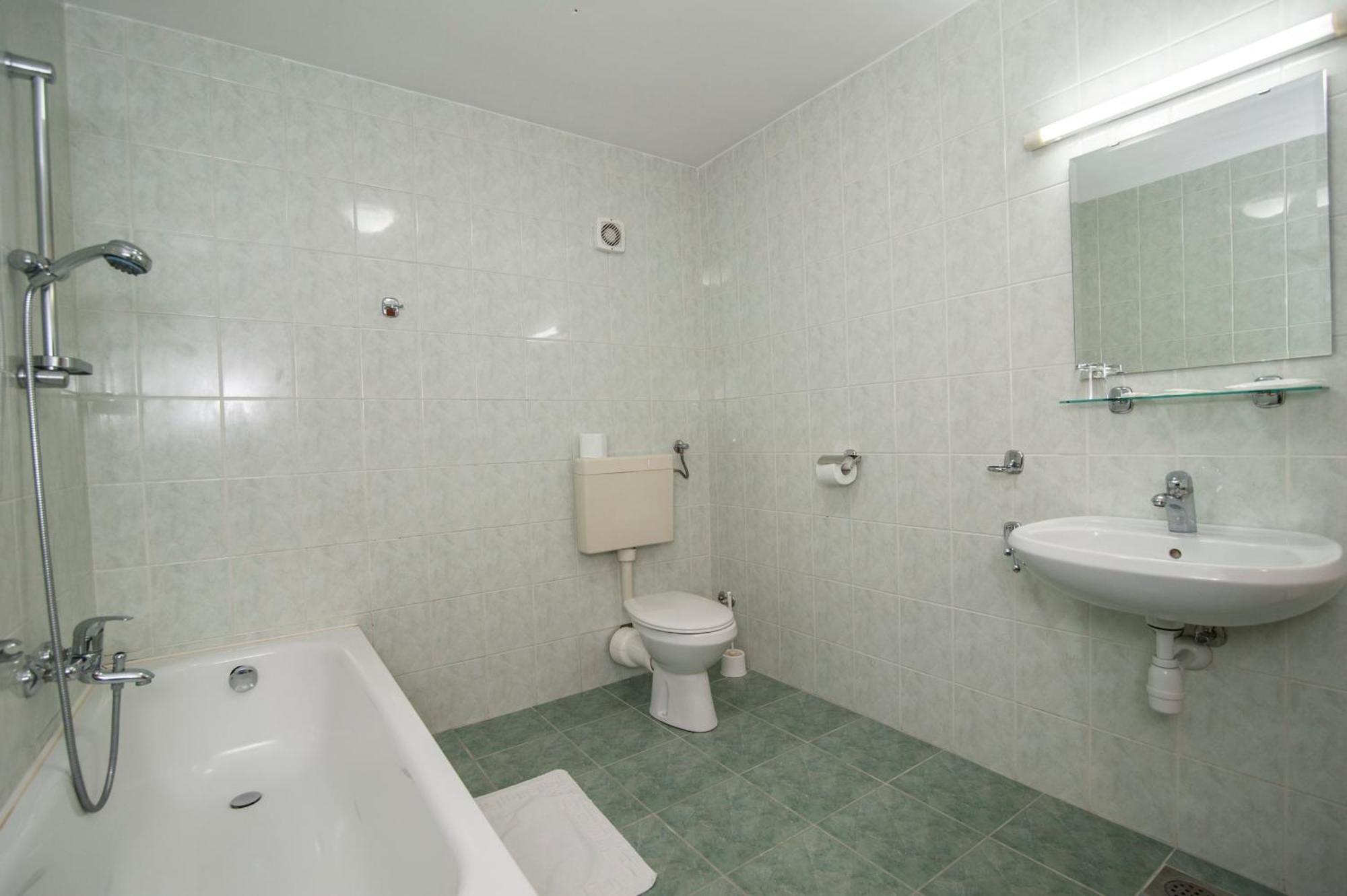 Hotel Faraon Celje Oda fotoğraf
