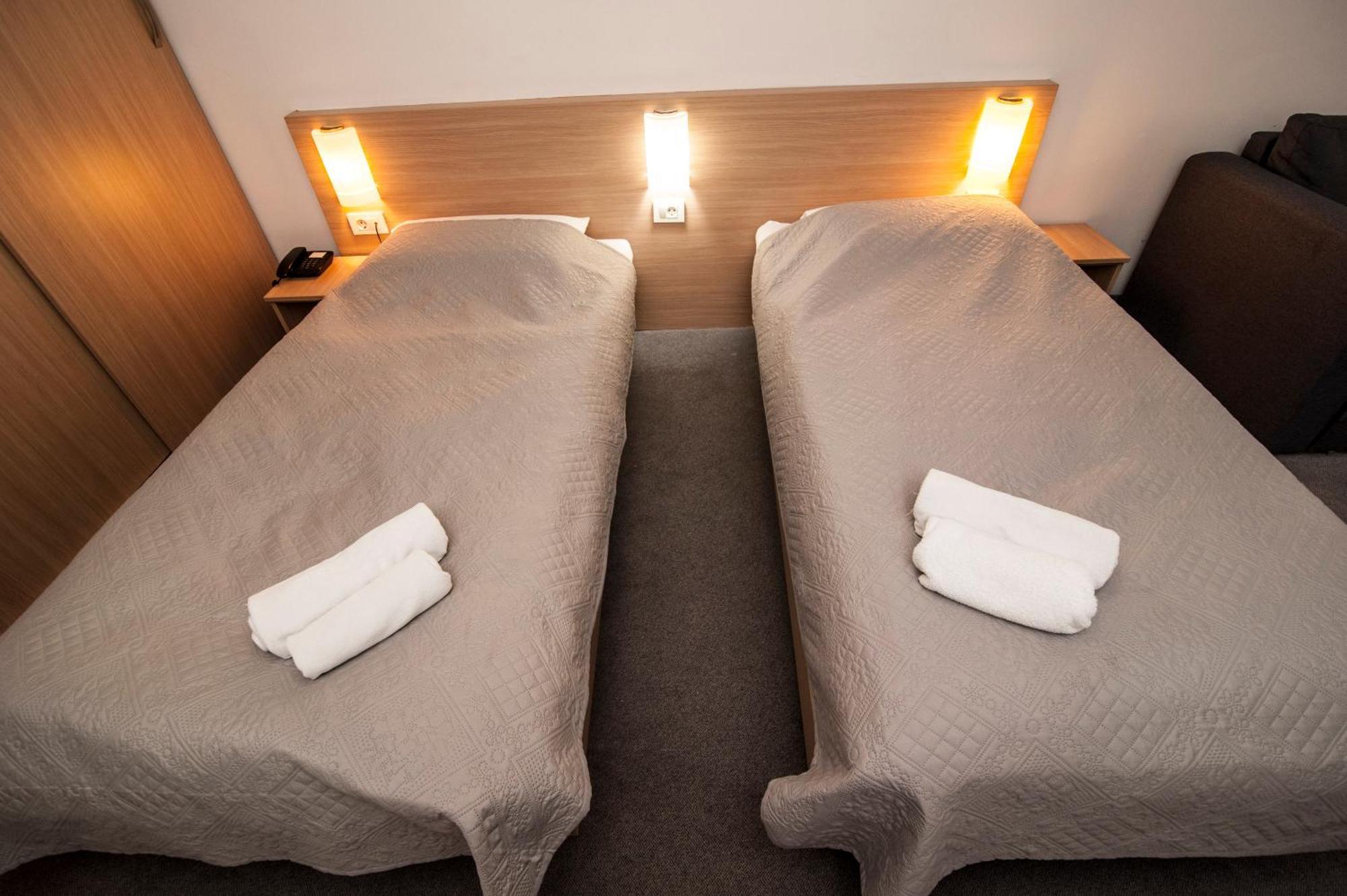 Hotel Faraon Celje Oda fotoğraf