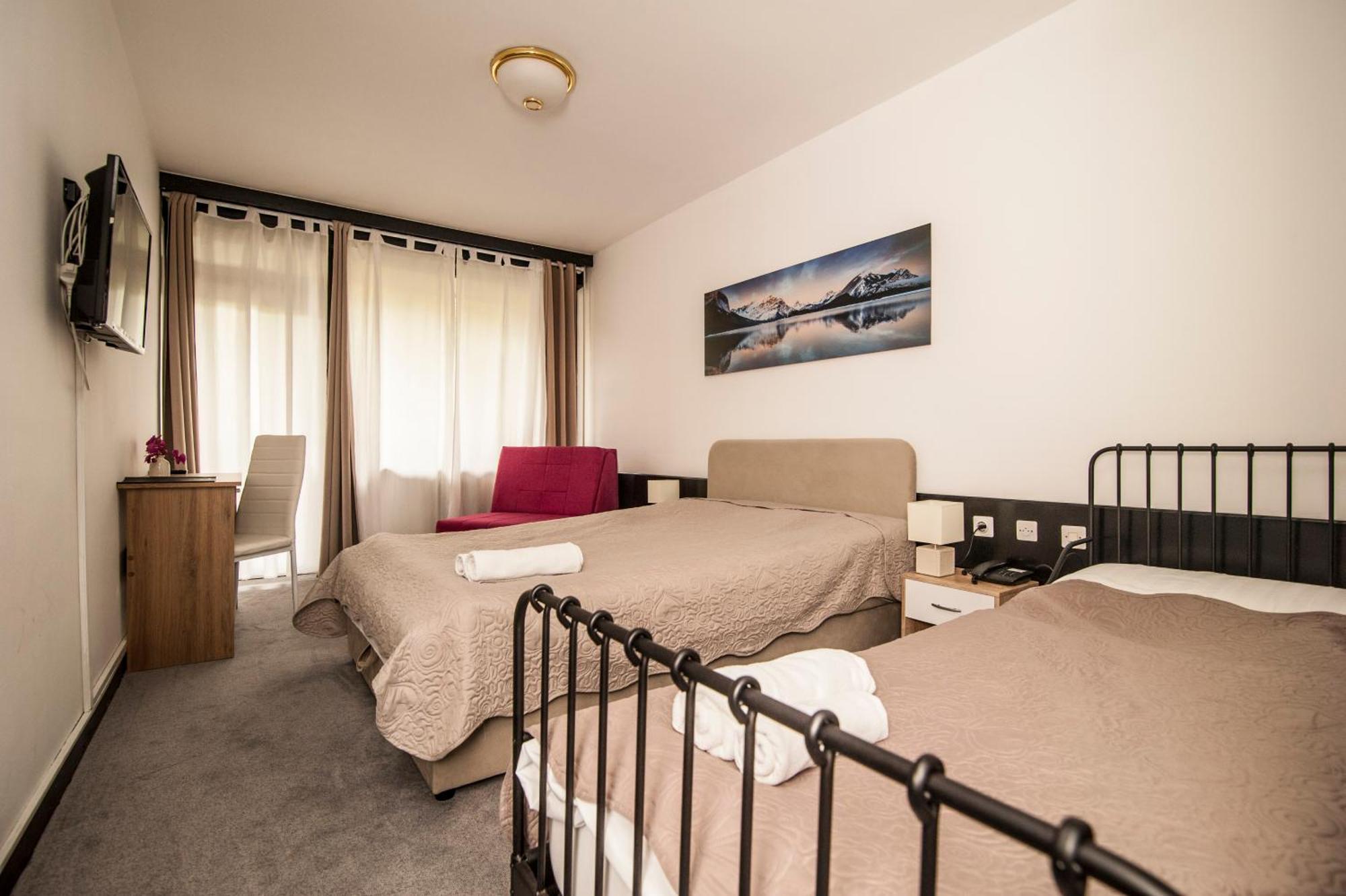Hotel Faraon Celje Oda fotoğraf